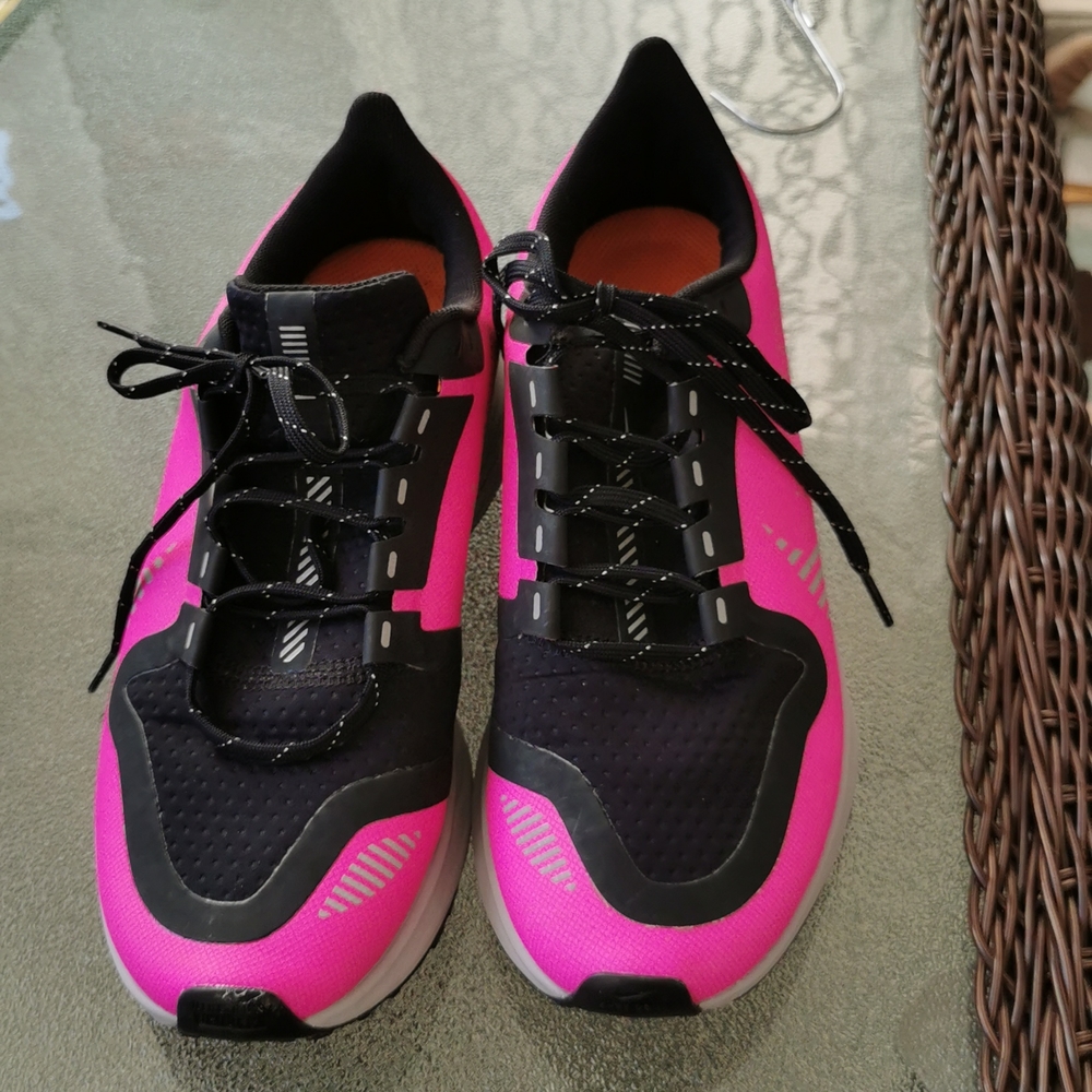 Nike air zoom sneaker